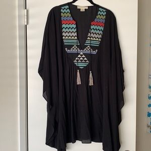 LOVESTITCH ♥️ Embroidered Tunic Dress Cover Up
